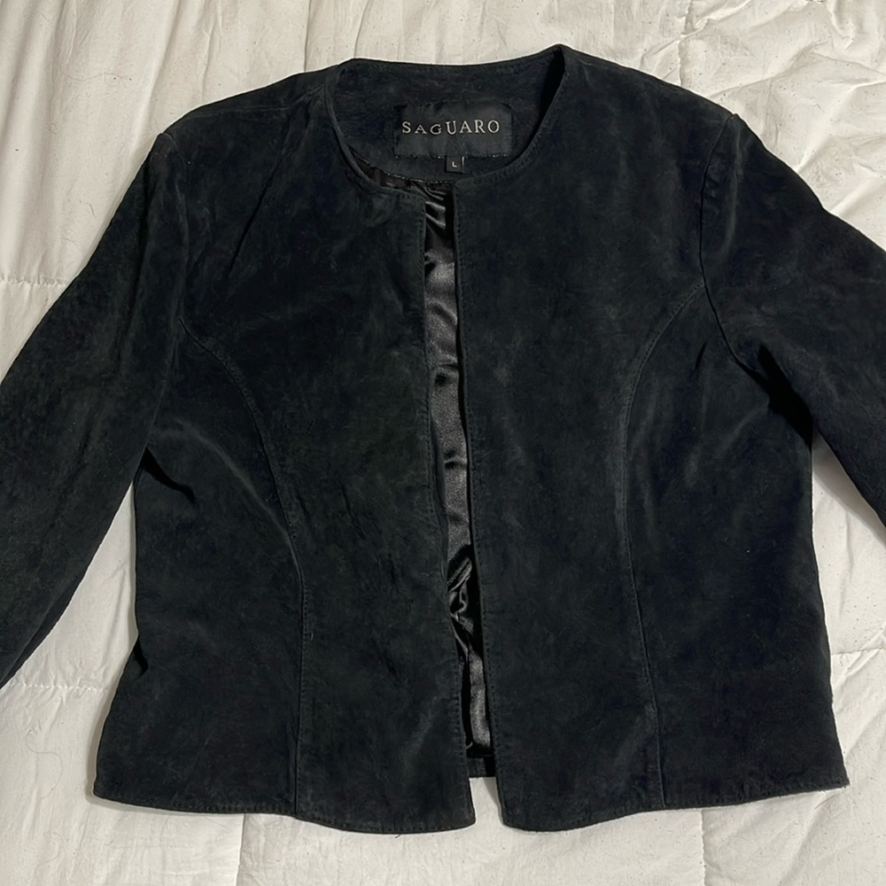 Vintage Genuine leather jacket, dry clean only, worn a handful of times size L